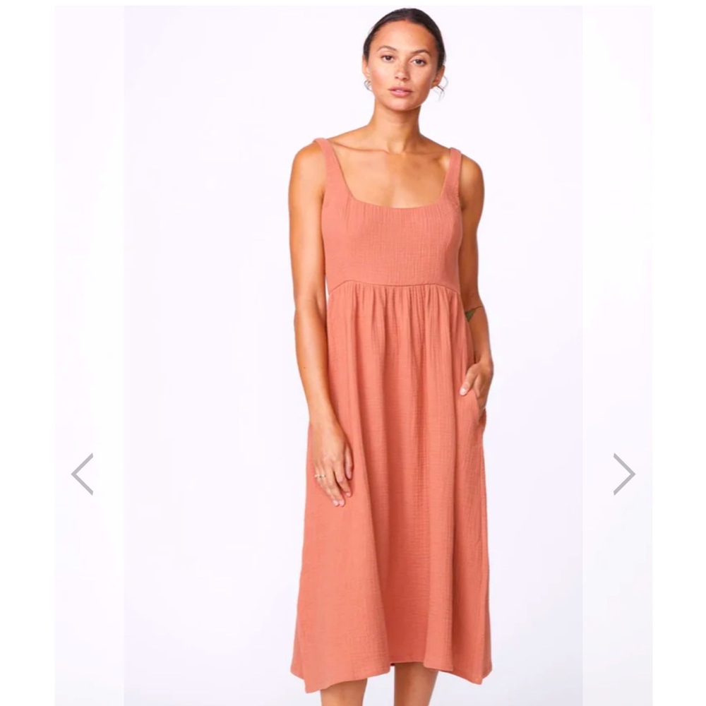 Brand new, beautiful Monrow maxi summer dress.